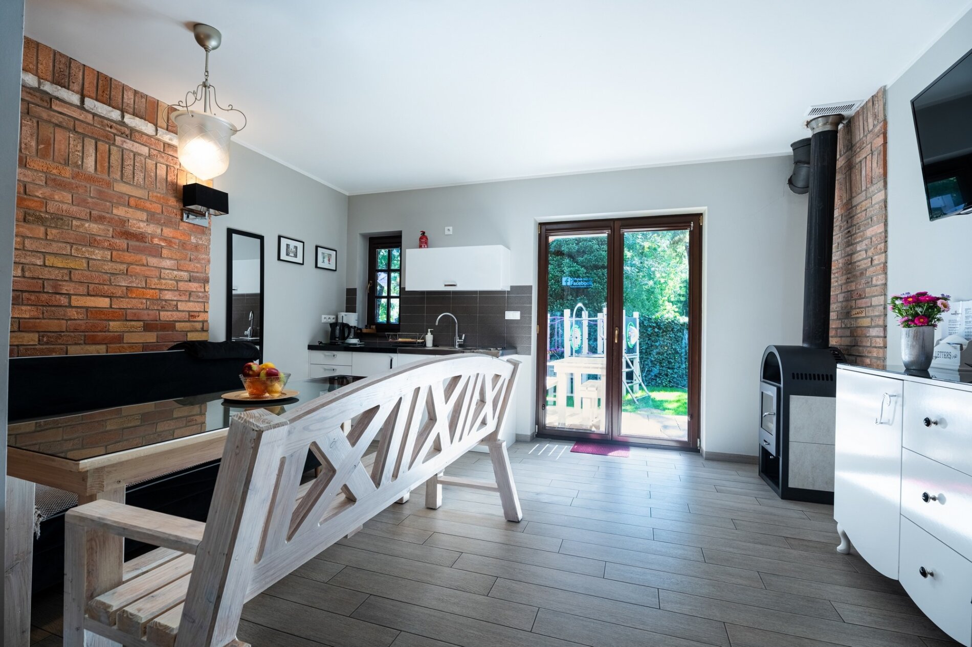 Salon z jadalnią, domek nr 4 – Hallerówka, domki we Władysławowie
